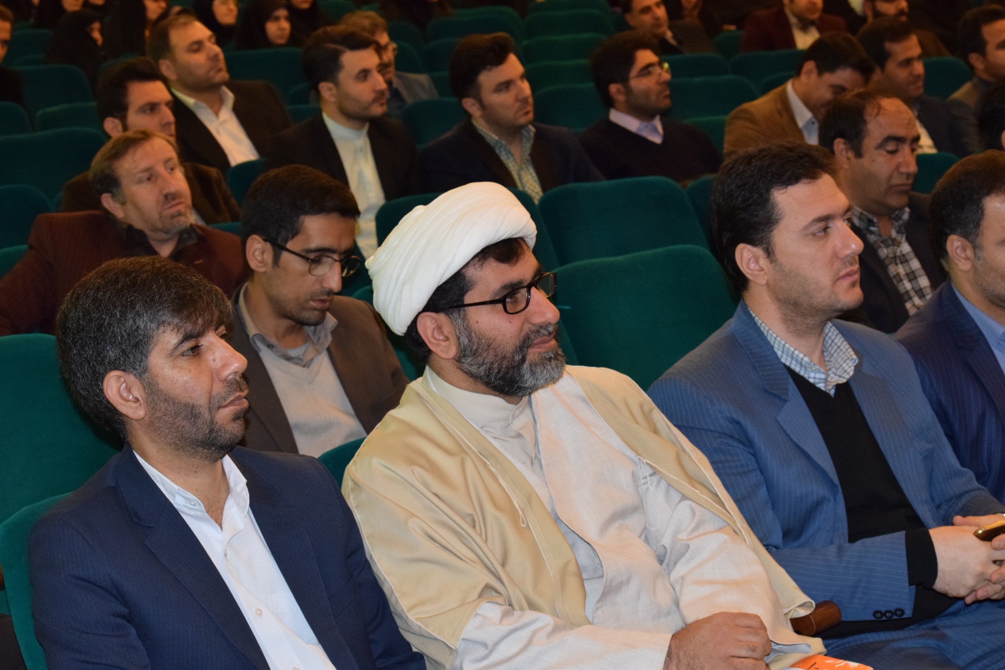 برگزاری همایش &laquo;صبر&raquo; با هدف ترویج صلح، بخشش و رضایت در لرستان + عکس