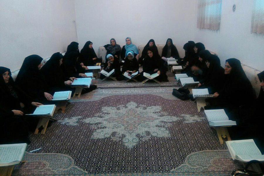گزارش تصویری جلسات قرآن خانگی خرم&zwnj;آباد/دی ماه 96