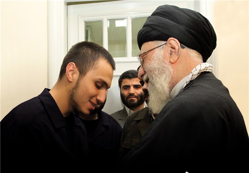جمعه//معرفی یک ژن خوب/آقازادهای که زندگی خود را وقف مبارزه با ظلم کرد جمعه//معرفی یک ژن خوب/آقازادهای که زندگی خود را وقف مبارزه با ظلم کرد