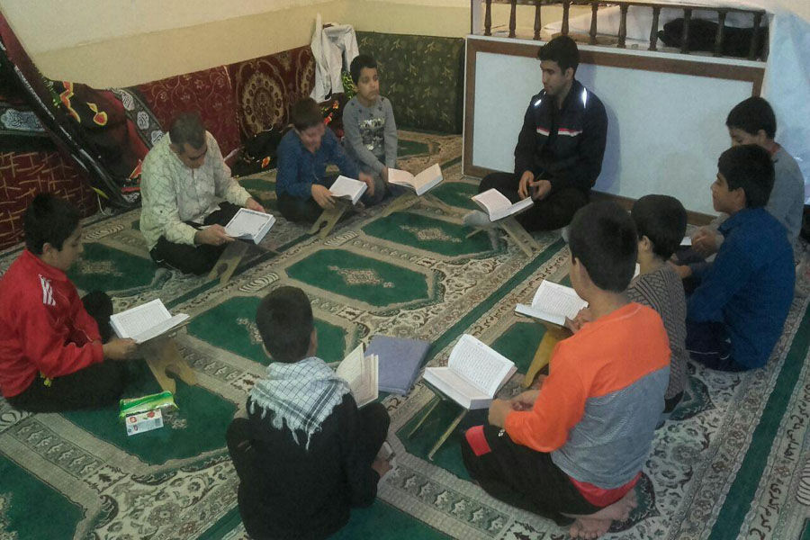آموزش قرآن در مناطق محروم خرمآباد + عکس آموزش قرآن در مناطق محروم خرمآباد + عکس
