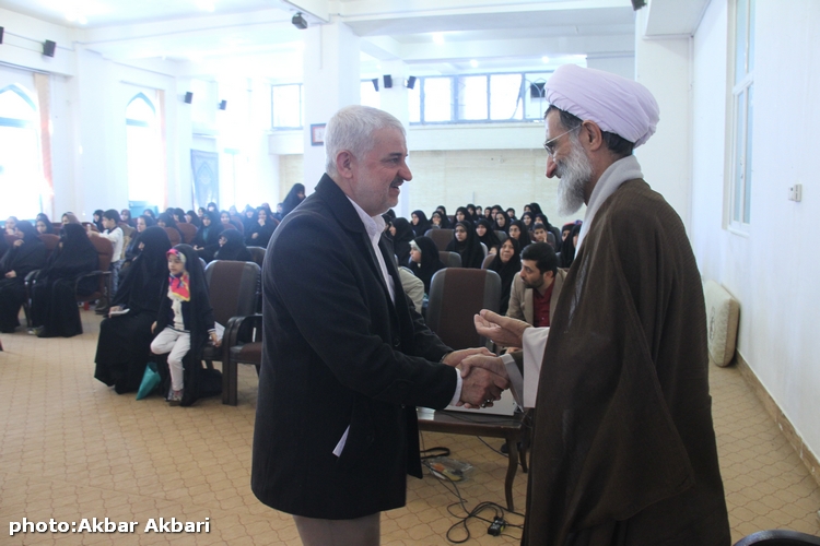 گزارش تصویری/ آیین تجلیل از حاملان و حافظان قرآن دارالقرآن امام علی (ع) شهرکرد