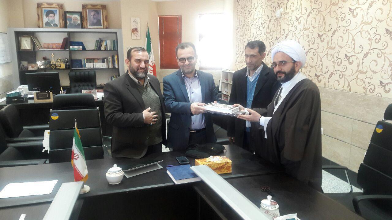 ترویج طرح «خانههای نور» در شهرستان سمیرم ترویج طرح «خانههای نور» در شهرستان سمیرم