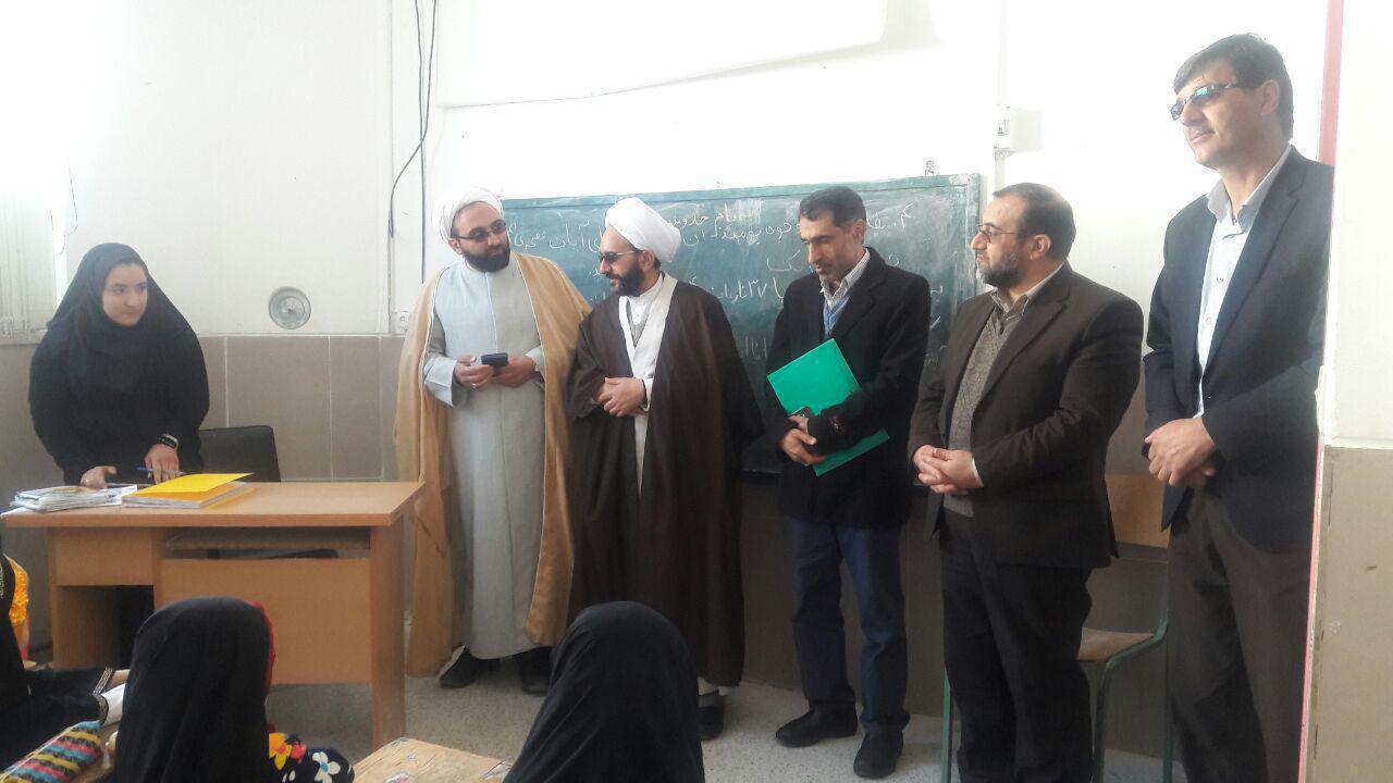 ترویج طرح «خانههای نور» در شهرستان سمیرم ترویج طرح «خانههای نور» در شهرستان سمیرم