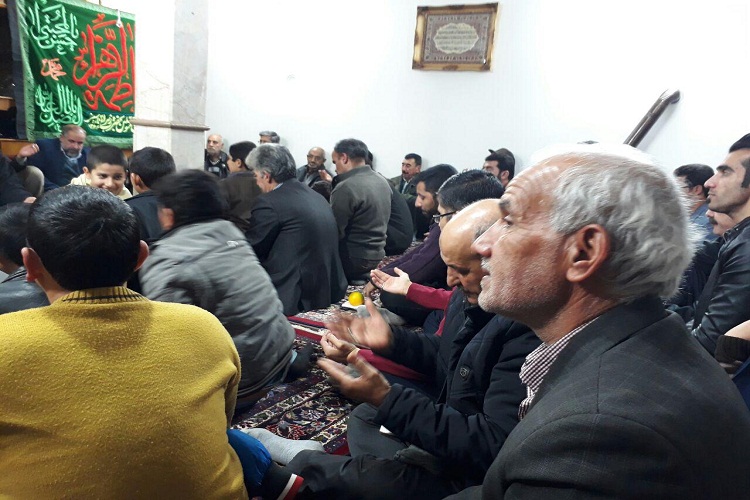 عکس چهارشنبه ارسال می شود///جلسه قرآنی با سابقه 30 ساله بدون یک روز تعطیلی