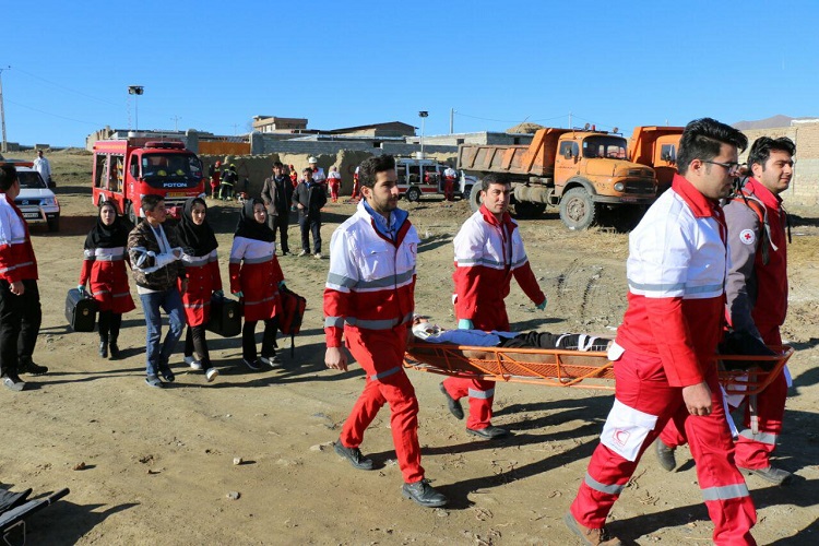 نمایش آمادگی دستگاه های امدادی شهرستان سلماس طی مانور فرضی زلزله نمایش آمادگی دستگاه های امدادی شهرستان سلماس طی مانور فرضی زلزله