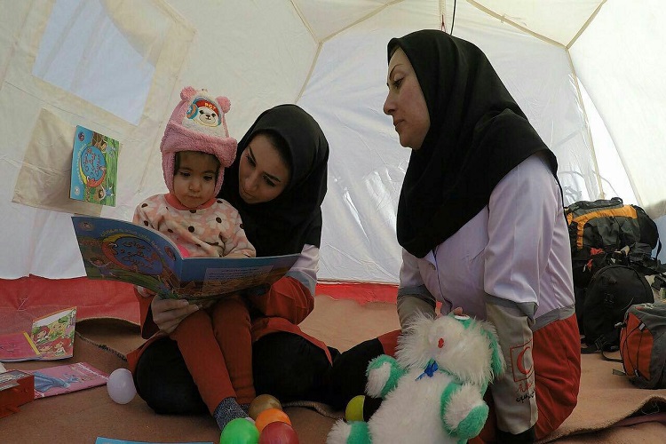 نمایش آمادگی دستگاه های امدادی شهرستان سلماس طی مانور فرضی زلزله نمایش آمادگی دستگاه های امدادی شهرستان سلماس طی مانور فرضی زلزله