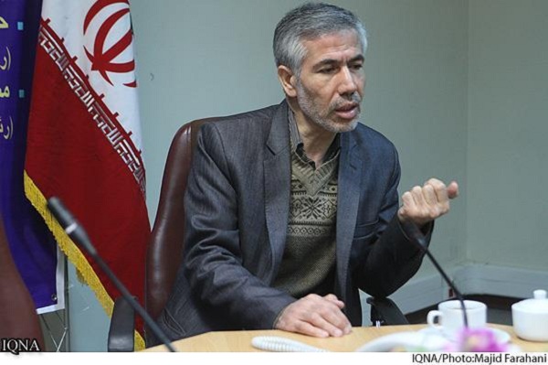 تاریخ انقلاب اسلامی نیازمند بازخوانی/&laquo;چهل&zwnj;چراغ&raquo; از آثار فاخر تجلیل می&zwnj;کند