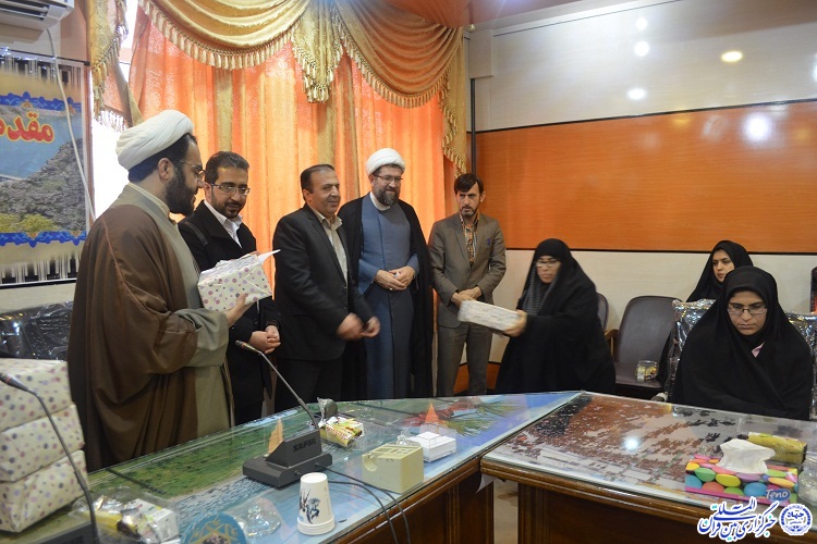 8 خانه قرآن در نقاط آسیب پذیر شهرستان اردل راه&zwnj;اندازی می&zwnj;شود/گزارش تصویری ضیافت قرآنی در اردل