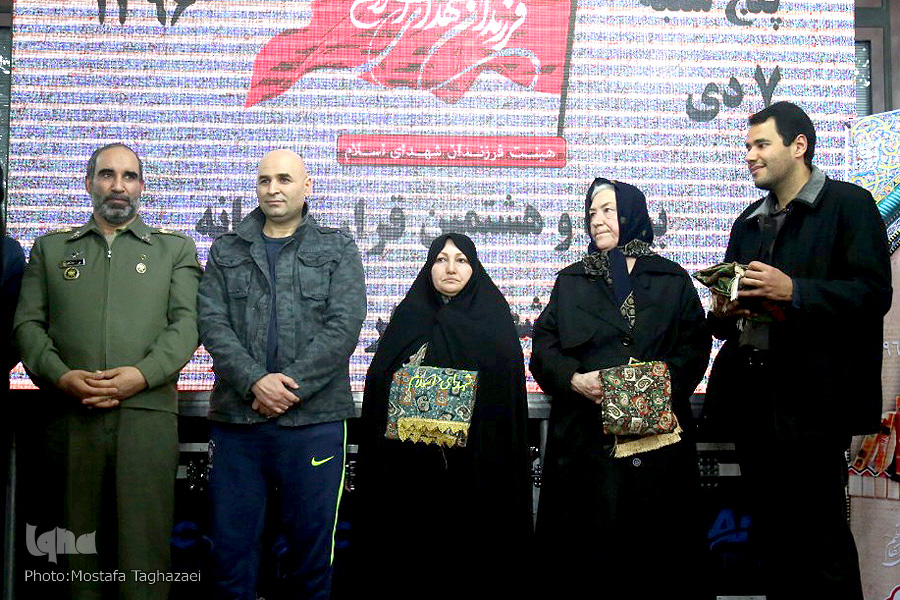 رد نشود///ناگفتههای همسران شهدا کتاب میشود/ سند معامله شهدا و جانبازان با خداوند در قرآن ثبت شده است رد نشود///ناگفتههای همسران شهدا کتاب میشود/ سند معامله شهدا و جانبازان با خداوند در قرآن ثبت شده است