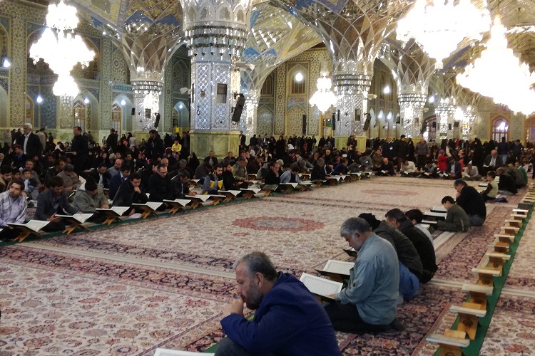 محفل قرآنی حرم رضوی در شام وفات بانوی موسوی محفل قرآنی حرم رضوی در شام وفات بانوی موسوی