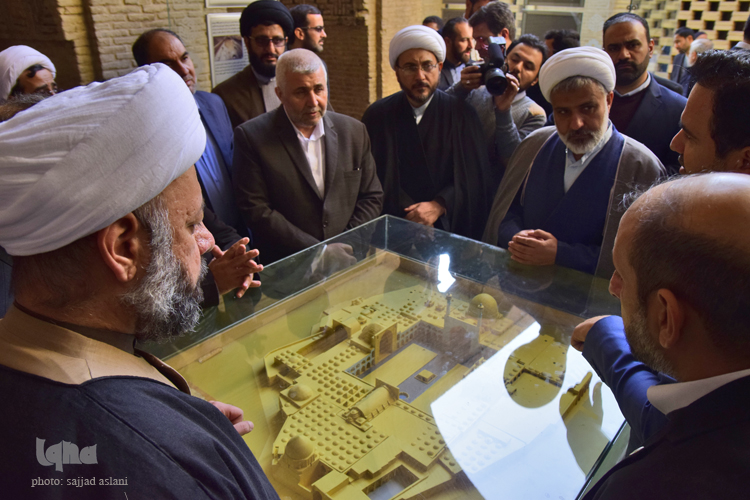 بازدید متولیان و خادمان بقاع متبرکه کشور های اسلامی از بقاع متبرکه استان اصفهان بازدید متولیان و خادمان بقاع متبرکه کشور های اسلامی از بقاع متبرکه استان اصفهان