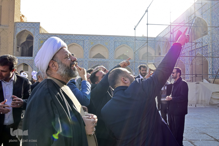 بازدید متولیان و خادمان بقاع متبرکه کشور های اسلامی از بقاع متبرکه استان اصفهان بازدید متولیان و خادمان بقاع متبرکه کشور های اسلامی از بقاع متبرکه استان اصفهان