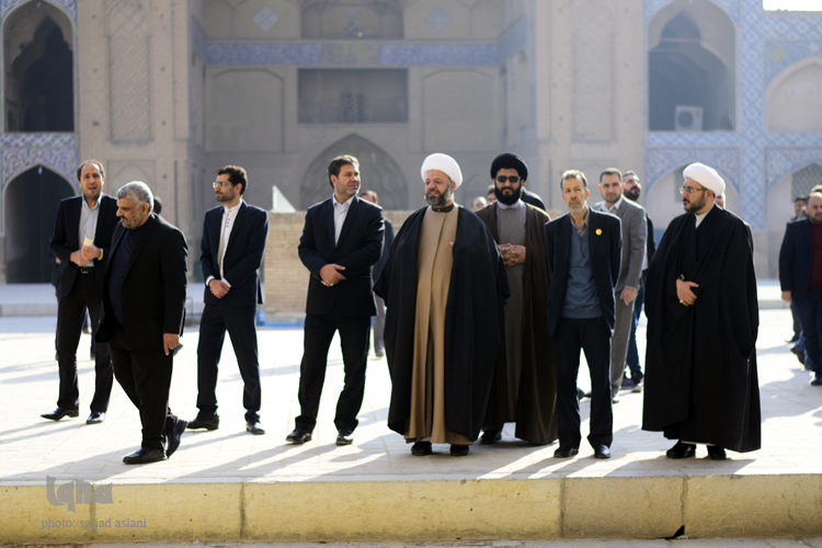 بازدید متولیان و خادمان بقاع متبرکه کشور های اسلامی از بقاع متبرکه استان اصفهان بازدید متولیان و خادمان بقاع متبرکه کشور های اسلامی از بقاع متبرکه استان اصفهان