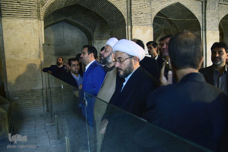بازدید متولیان و خادمان بقاع متبرکه کشور های اسلامی از بقاع متبرکه استان اصفهان بازدید متولیان و خادمان بقاع متبرکه کشور های اسلامی از بقاع متبرکه استان اصفهان