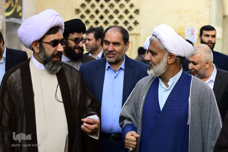 بازدید متولیان و خادمان بقاع متبرکه کشور های اسلامی از بقاع متبرکه استان اصفهان بازدید متولیان و خادمان بقاع متبرکه کشور های اسلامی از بقاع متبرکه استان اصفهان