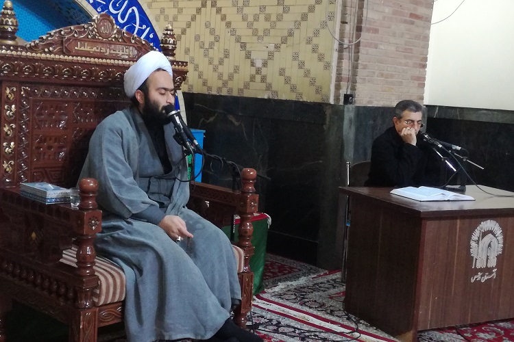 برگزاری محفل قرآنی و نمایشگاه 9دی در حرم رضوی