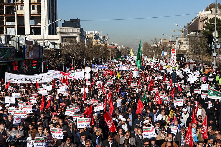 تجلی بیعت مجدد مردم مشهد با ولایت و انقلاب/ راهپیمایی 9دی انسجام ملت را نشان داد تجلی بیعت مجدد مردم مشهد با ولایت و انقلاب/ راهپیمایی 9دی انسجام ملت را نشان داد