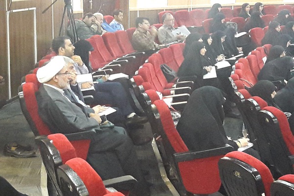 تدریس مربیان دوره تربیت مربی نهج‌البلاغه در مناطق مختلف تهران / اختتامیه پنج بهمن + عکس