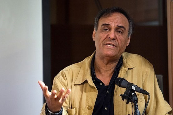 قطبالدین صادقی از «فنآوری قصهگویی» سخن میگوید قطبالدین صادقی از «فنآوری قصهگویی» سخن میگوید