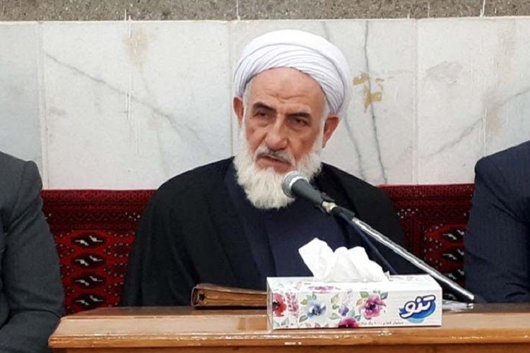 تصاویری از دیدار اعضای ستاد دهه فجر با امام جمعه زاهدان