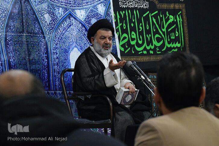 گرزارش تصویری برنامه هفتگی تفسیر قرآن آیت&zwnj;الله میرعمادی