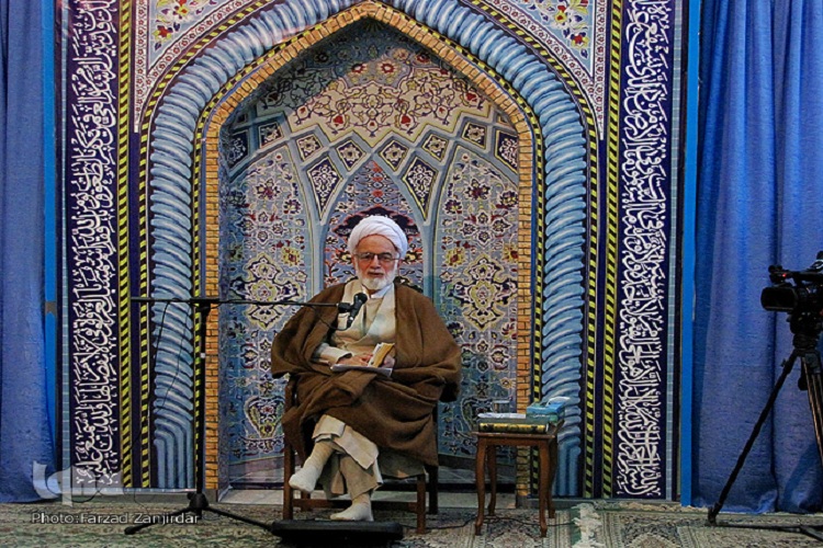 امام خمینی(ره) قرآن را به سند حاکمیت جهان تبدیل کرد/کارنامه انقلاب فوق&zwnj;العاده است