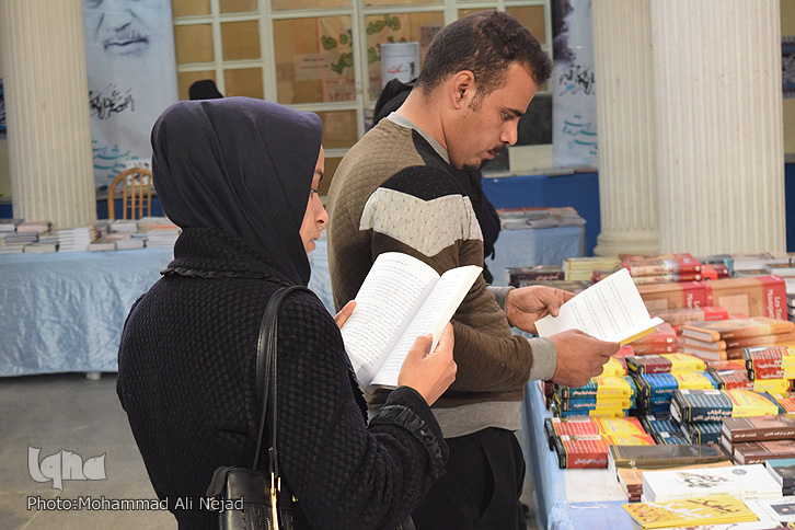گزارش تصویری افتتاح نمایشگاه کتاب در خرم&zwnj;آباد