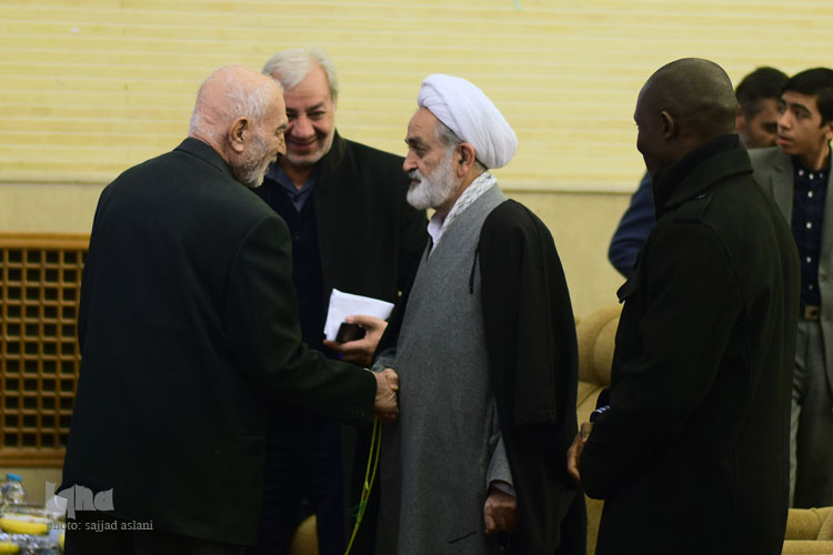 همایش بیشگامان انقلاب اسلامی در روز جمعه 13 بهمن در سالن اجتماعات صدا و سیمای مرکز اصفهان برگزار شد