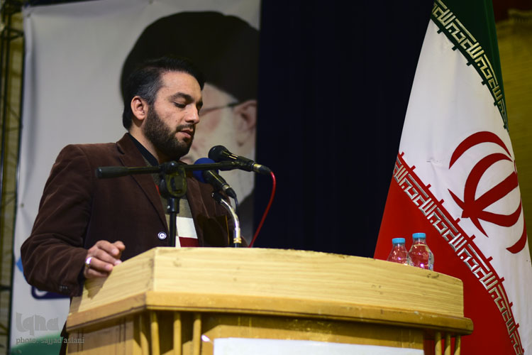 همایش بیشگامان انقلاب اسلامی در روز جمعه 13 بهمن در سالن اجتماعات صدا و سیمای مرکز اصفهان برگزار شد