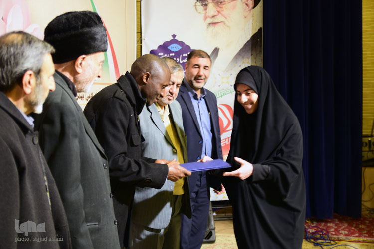 همایش بیشگامان انقلاب اسلامی در روز جمعه 13 بهمن در سالن اجتماعات صدا و سیمای مرکز اصفهان برگزار شد