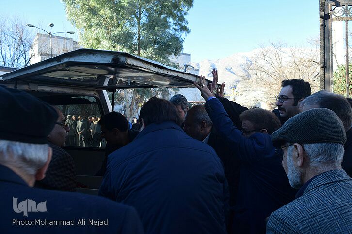 گزارش تصویری مراسم تشییع پیکر استاد ایرج کاظمی گزارش تصویری مراسم تشییع پیکر استاد ایرج کاظمی