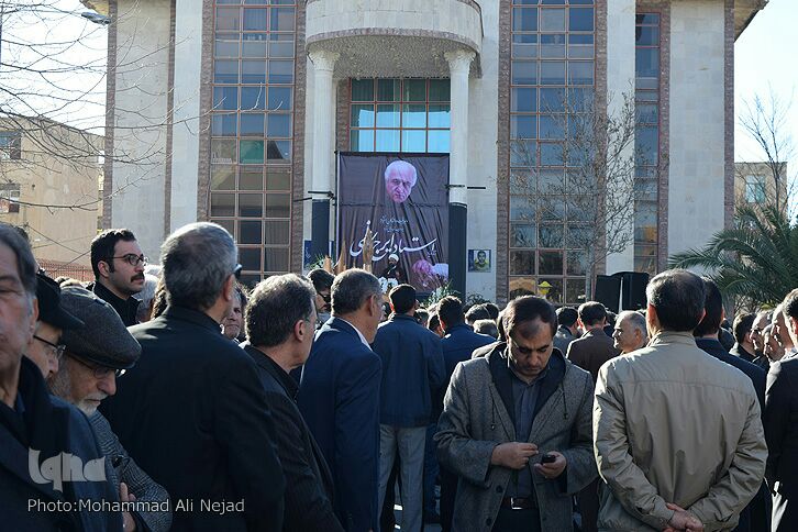 گزارش تصویری مراسم تشییع پیکر استاد ایرج کاظمی گزارش تصویری مراسم تشییع پیکر استاد ایرج کاظمی