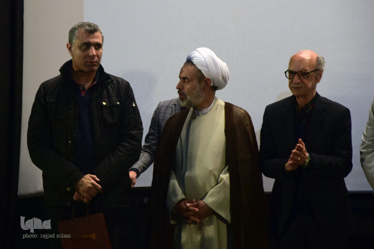 افتتاحیه ی جشنواره ی فیلم فجر در ساعت 7 بعد از ظهر و با حضور هنرمندان در سینما فلسطین برگزار شد