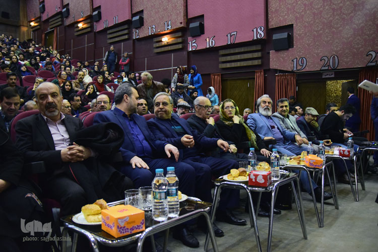 افتتاحیه ی جشنواره ی فیلم فجر در ساعت 7 بعد از ظهر و با حضور هنرمندان در سینما فلسطین برگزار شد