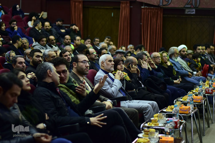 افتتاحیه ی جشنواره ی فیلم فجر در ساعت 7 بعد از ظهر و با حضور هنرمندان در سینما فلسطین برگزار شد