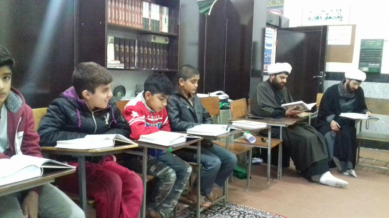 گزارش تصویری آموزش قرآن در مناطق محروم خرمآباد گزارش تصویری آموزش قرآن در مناطق محروم خرمآباد