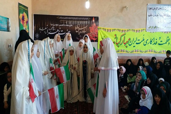 محفل انس با قرآن از سوی مؤسسه امام رضا(ع) شعبه دستجرد برگزار شد