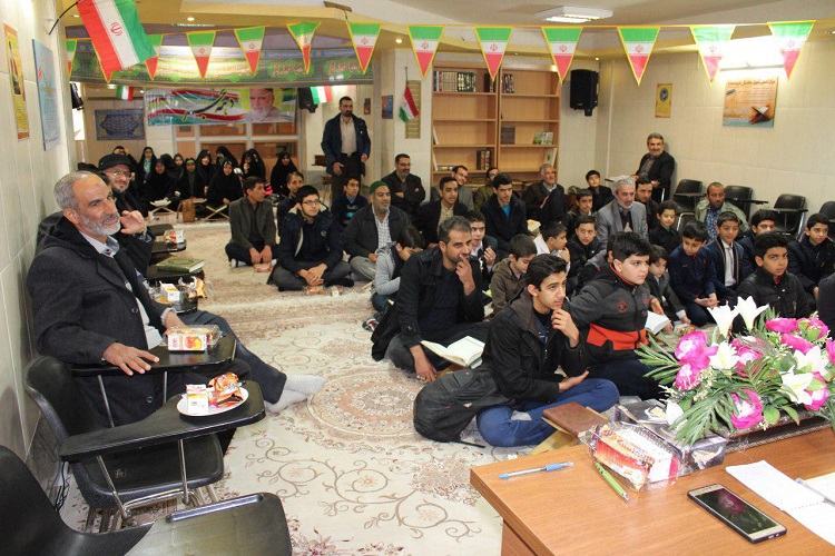 اولین محفل محوری کرسی حفظ قرآن در اصفهان برگزار شد اولین محفل محوری کرسی حفظ قرآن در اصفهان برگزار شد