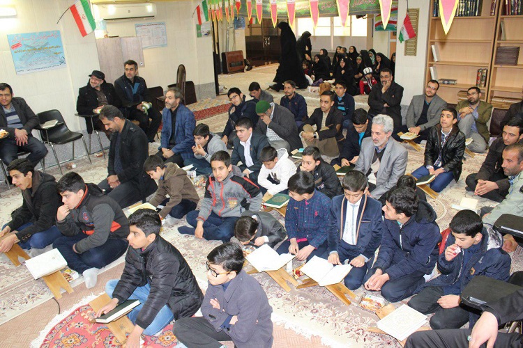 اولین محفل محوری کرسی حفظ قرآن در اصفهان برگزار شد اولین محفل محوری کرسی حفظ قرآن در اصفهان برگزار شد