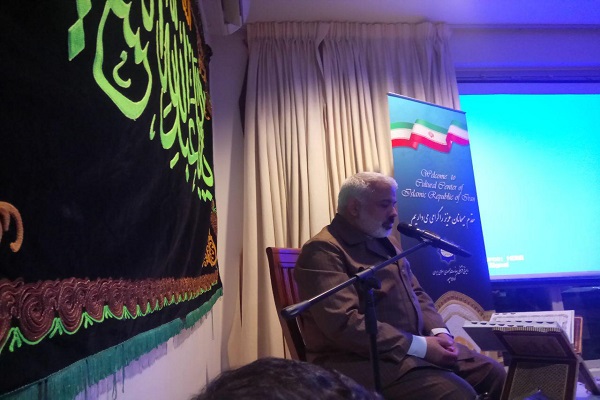 تلاوت قاری ایرانی در مراسم ایام فاطمیه مالزی
