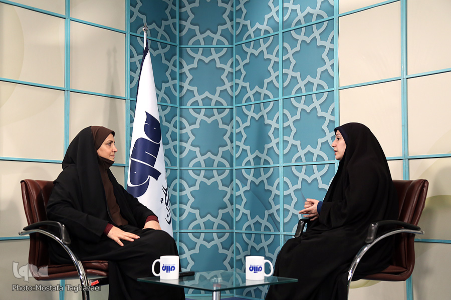 ی ی