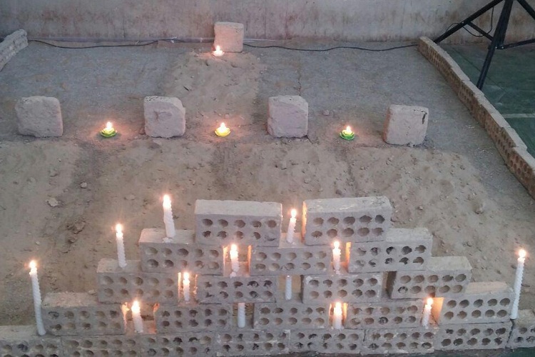 برپایی نمایشگاه &laquo;یاس کبود&raquo; در سراوان