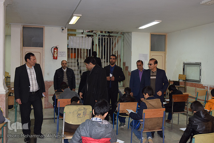 بازدید مدیرکل آموزش و پرورش از روند برگزاری مسابقات قرآن دانش&lrm;آموزی