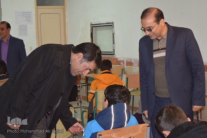 بازدید مدیرکل آموزش و پرورش از روند برگزاری مسابقات قرآن دانش&lrm;آموزی