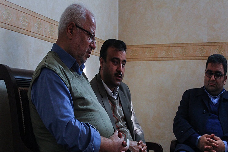 جهادگران جهاددانشگاهی زنجان به دیدار خانواده دو شهید دانشجو رفتند