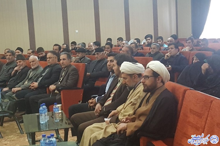 فعالان قرآنی شهرستان کنگاور تجلیل شدند