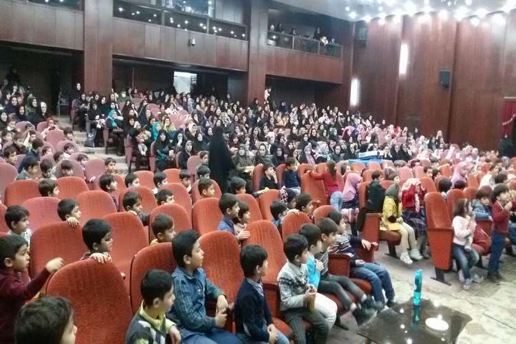قرآنیان زنجان دهه فجر انقلاب را جشن گرفتند
