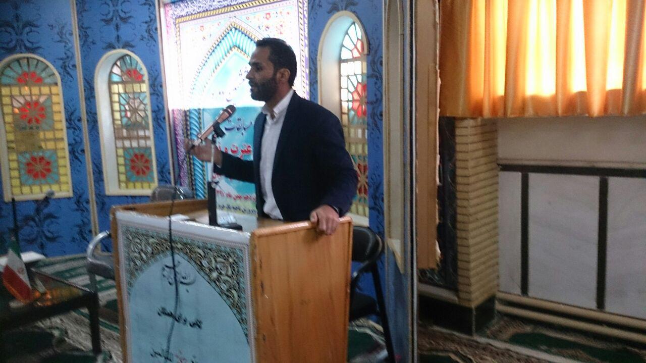 برگزاری محفل انس با قرآن در دبیرستان امام خمینی(ره) خرم&zwnj;آباد