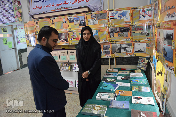 بازدید دبیرکل اتحادیه انجمن&zwnj;های اسلامی دانش&zwnj;آموزی از نمایشگاه مدرسه نمونه دولتی بهار