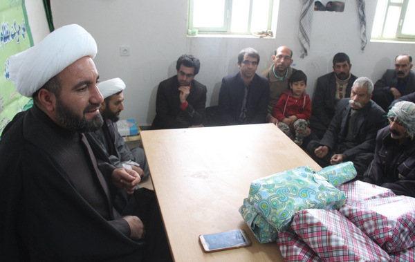 برگزاری &laquo;جشن انقلاب&raquo; در روستای بلوران کوهدشت